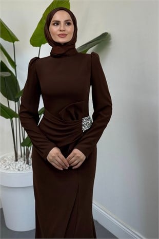 Holy Yandan Fiyonklu Taşlı Balık Abiye Kahverengi