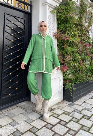 Kapitoneli Önden Cepli Pantolonlu Takım Yeşil