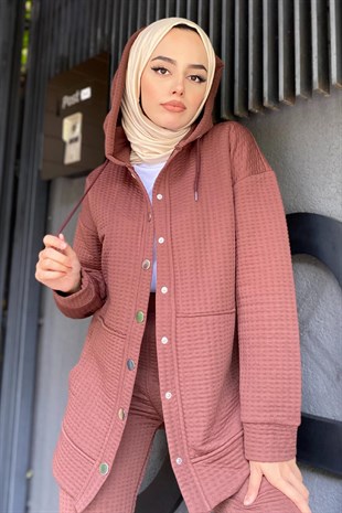 Kapitoneli Önden Çıtçıtlı Pantolonlu Takım Kahverengi