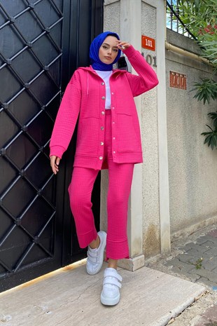 Kapitoneli Önden Çıtçıtlı Pantolonlu Takım Pembe