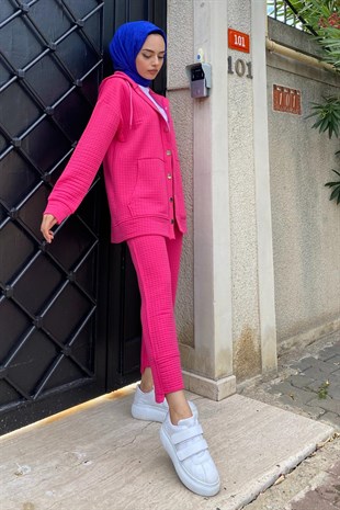 Kapitoneli Önden Çıtçıtlı Pantolonlu Takım Pembe