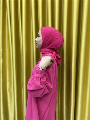 Kendinden Piliseli Eşarp