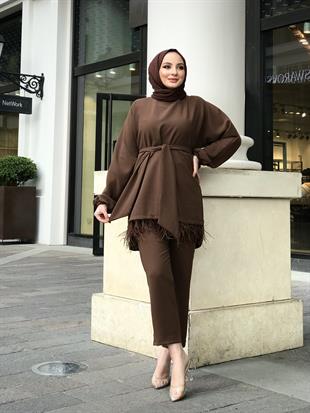 Kolları Lastikli Tüy Detay Takım Kahverengi