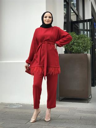 Kolları Lastikli Tüy Detay Takım Kırmızı