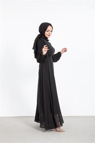 Kolları Pileli Kuşaklı Şifon Elbise Siyah
