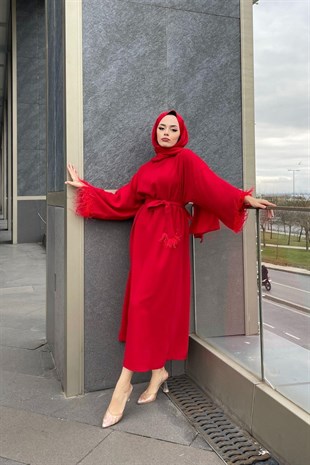 Kolları Tüylü Kuşaklı Elbise Kırmızı