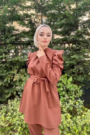 Kolu Büzgülü Pantolonlu Tesettür Takım Kahverengi