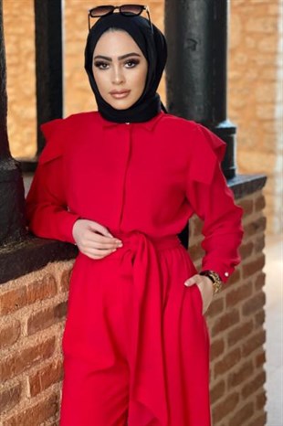 Kolu Fırfırlı Düğmeli Takım Kırmızı