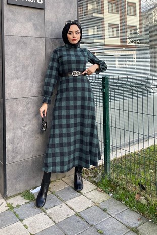 Kolu Lastikli Kemerli Kareli Elbise Yeşil