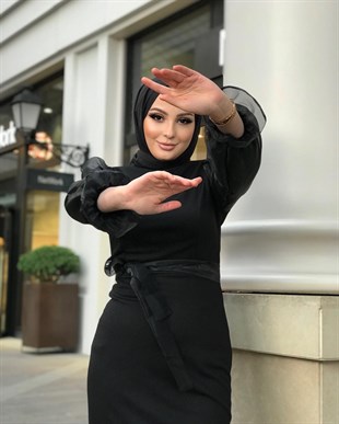 Kolu Tül Detaylı Kalem Elbise Siyah