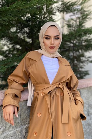 Kruvaze Yaka Düğmeli Trençkot Sütlü Kahve