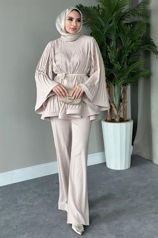 Larissa Pliseli Takım Bej