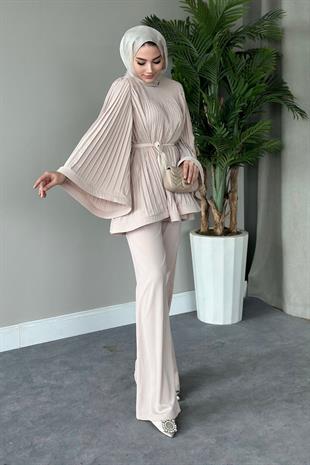 Larissa Pliseli Takım Bej