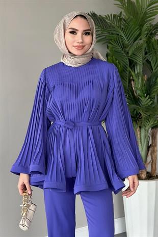 Larissa Pliseli Takım Lila