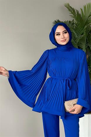 Larissa Pliseli Takım Saks