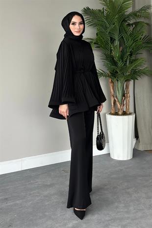 Larissa Pliseli Takım Siyah