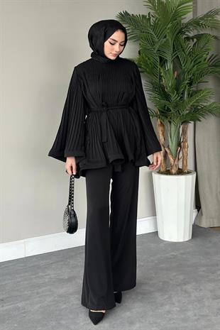 Larissa Pliseli Takım Siyah