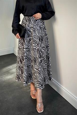 Liliya Zebra Desen Saten Etek Siyah