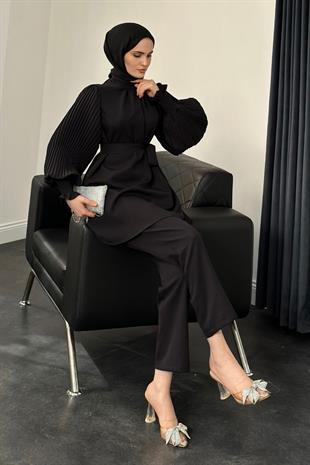 Lucetta Kolları Pliseli Takım Siyah