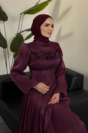Maryam Altı Ve Göğüs Kısmı Fırfırlı Janjan Abiye Mor