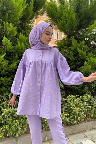 Merven Akyüz Yakası Fırfırlı Düğmeli Takım Lila 04979