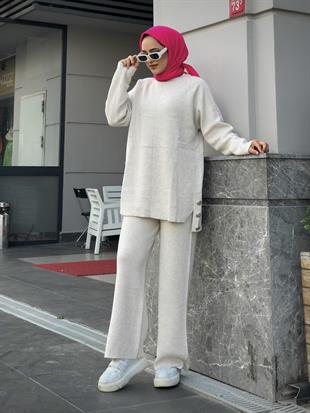 Metal Düğmeli Triko Takım Ekru