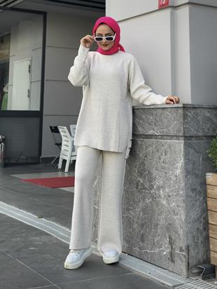 Metal Düğmeli Triko Takım Ekru