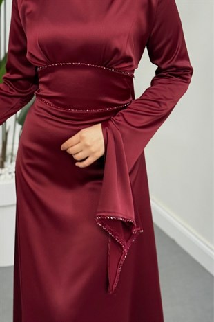 Monevia Kolları Yırtmaçlı Saten Abiye Bordo
