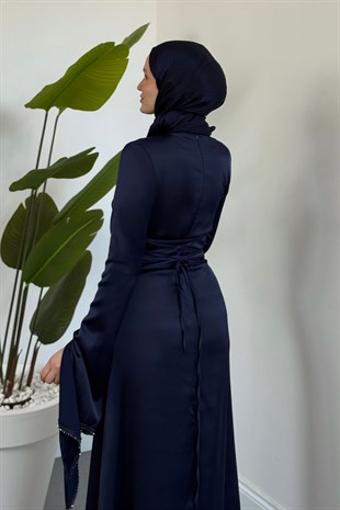 Monevia Kolları Yırtmaçlı Saten Abiye Lacivert