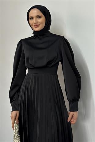 Nasta Belden Oturtma Plise Saten Abiye Siyah