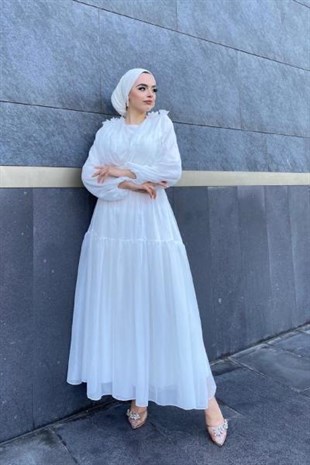 Omzu Fırfır Önü Boncuklu Abiye Beyaz