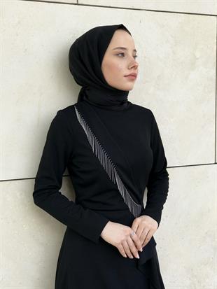 Önü Çapraz Zincirli Fırfıt Detay Elbise Siyah