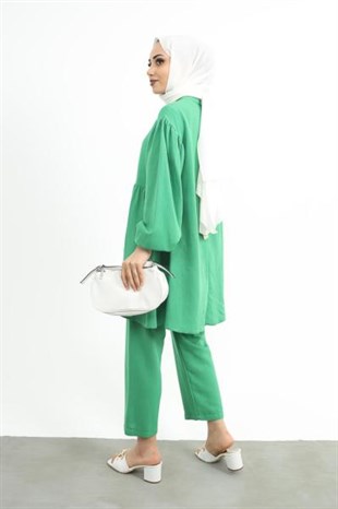 Önü Düğmeli Robadan Takım Yeşil
