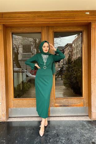 Önü İşlemeli Krep Elbise Zümrüt