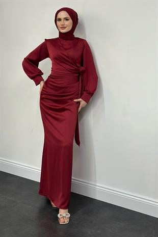 Orlenda Drape Detay Balık Saten Abiye Bordo