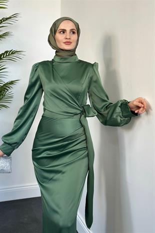 Orlenda Drape Detay Balık Saten Abiye Haki