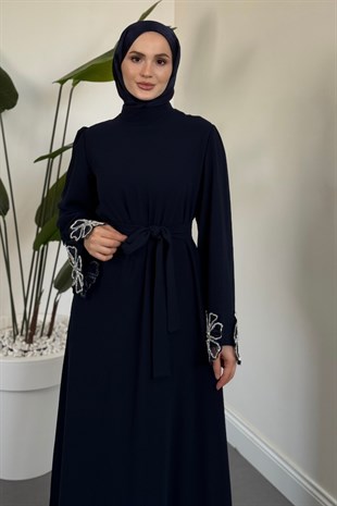 Pariah Kolları Ve Etek Ucu Papatyalı Taşlı Abiye Koyu Lacivert