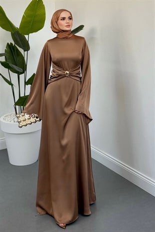 Parma Tokalı Saten Abiye Camel