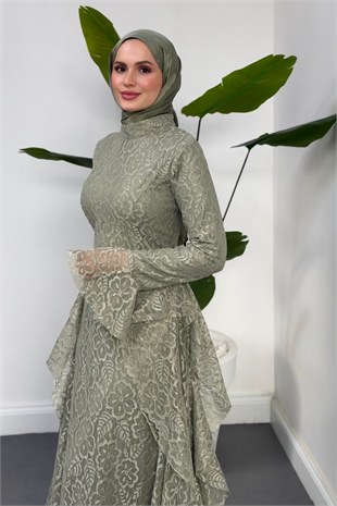 Petunia Yanları Fırfırlı Arkası Büzgülü Dantel Abiye Mint