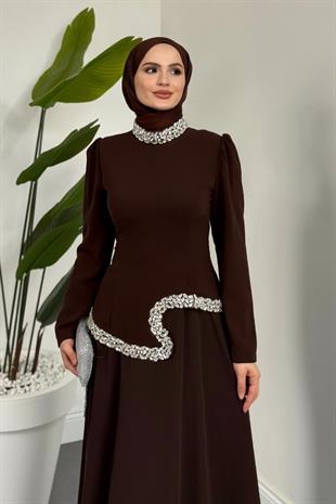 Ravell Boynu Ve Bel Kısmı Taşlı Abiye Koyu Kahverengi