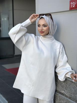 Rosa İncili Triko Takım Beyaz