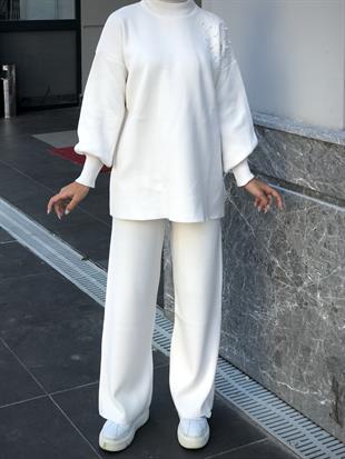 Rosa İncili Triko Takım Beyaz