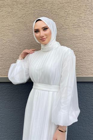 Sık Pileli Kemerli Abiye Beyaz