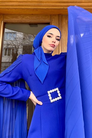 Tasarım Pelerinli Tulum  Saks