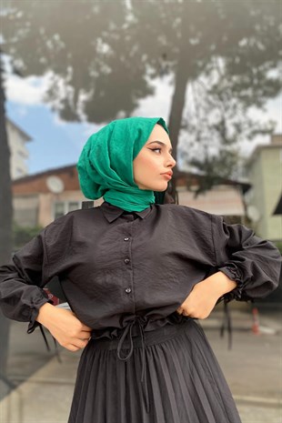 Üstü Büzgülü Eteği Pileli Takım Siyah
