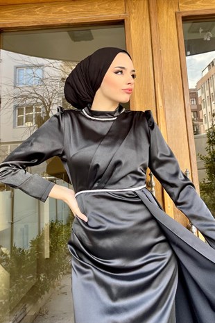 Yaka Ve Beli Taşlı Tasarım Abiye Siyah