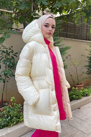 Yandan Cepli Şişme Mont Beyaz