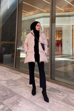 Yandan Fermuarlı Şişme Mont Bej