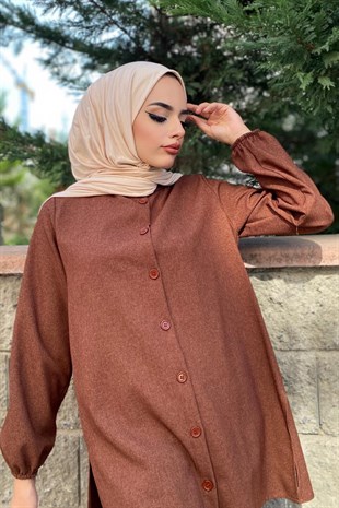 Yandan Yırtmaclı Pantolonlu Takım Kahverengi