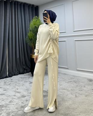 Yanı Büzgülü Triko Takım Ekru